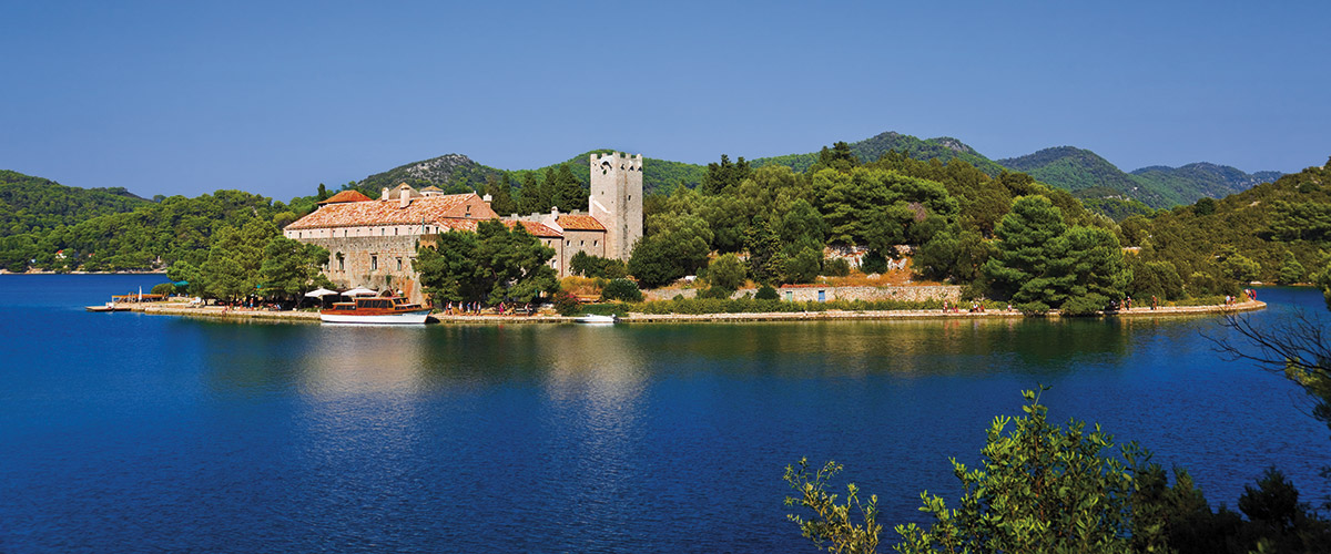 Tour Dalmatian Island ExplorerMV Maritimo Saga Holidays CR012